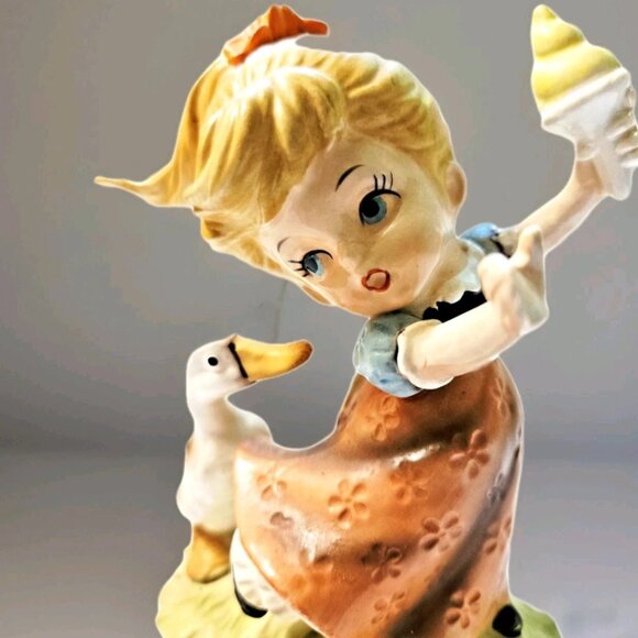 Vintage Bisque Porcelain Figurine Girl With Ice Cream Cone and Duck 5 5/8" Tall - Picture 2 of 6
